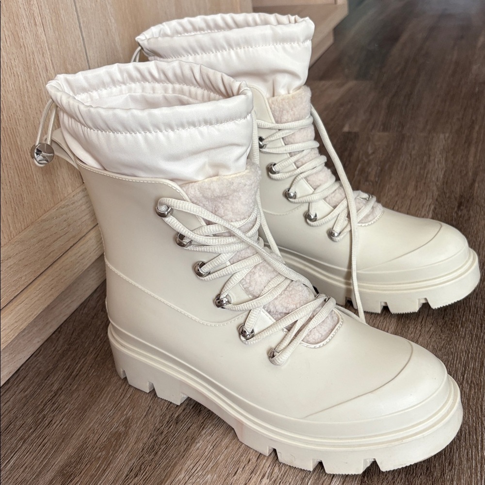 Marc Fisher Cream Lace-Up chic boots!